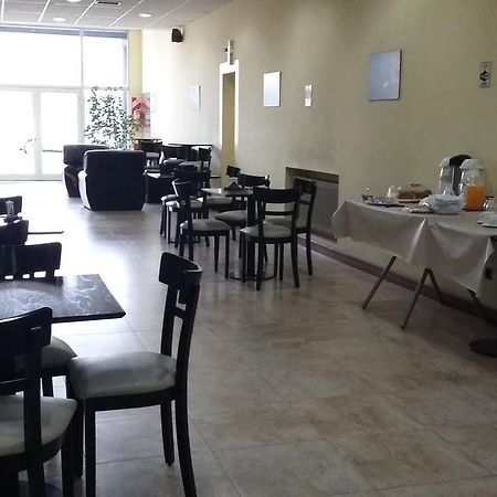 Hotel Atlantico Comodoro Rivadavia Kültér fotó